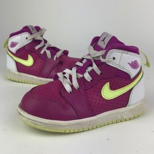 Girls 8c Air Jordan’s